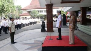 pimpin-apel-terakhir-pj-bupati-bojonegoro-sampaikan-salam-perpisahan-dan-pembelajaran-tentang-perubahan