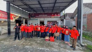 dpc-pdi-perjuangan-bojonegoro-bagikan-1000-paket-lebaran-di-28-kecamatan