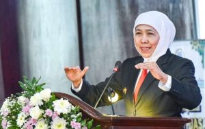 gubernur-khofifah-dorong-sinergi-untuk-pertumbuhan-ekonomi-dan-pendidikan-unggulan-di-jawa-timur