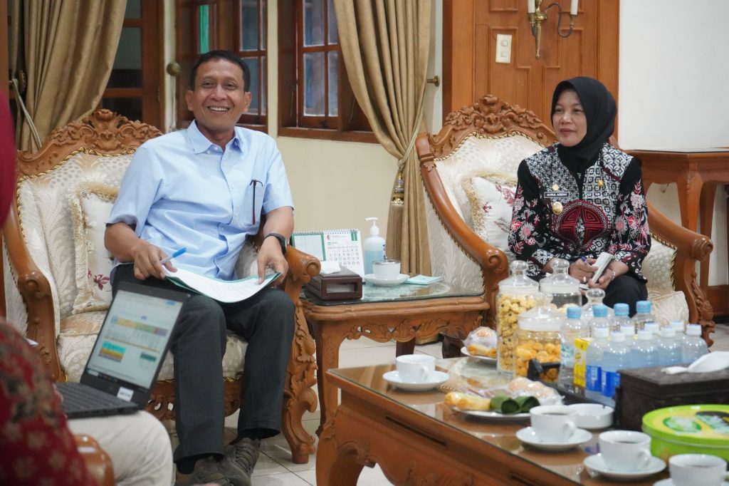 tanggapi-keluhan-petani-bupati-bojonegoro-optimalkan-penyerapan-gabah-sesuai-hpp