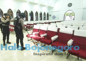 polres-bojonegoro-sisir-gereja-jelang-jumat-agung-dan-paskah-2025