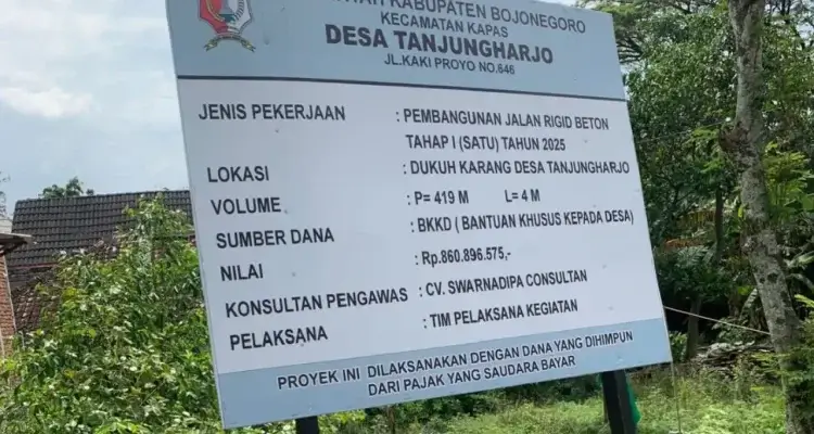 Proyek Jalan Rigid Beton di Tanjungharjo Bojonegoro Disorot