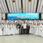 Bupati Bojonegoro, Setyo Wahono bersama ASN yang siap berangkat Haji