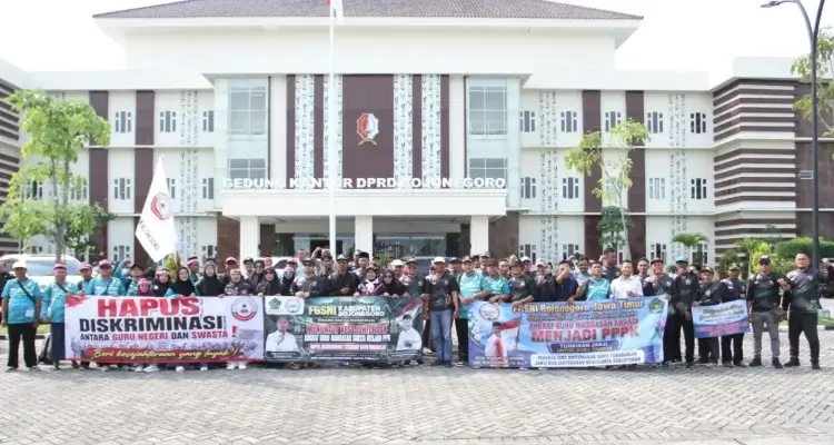 50 Guru Madrasah Bojonegoro Bertolak ke Jakarta, Desak Pemerintah Prioritaskan Kesejahteraan Guru
