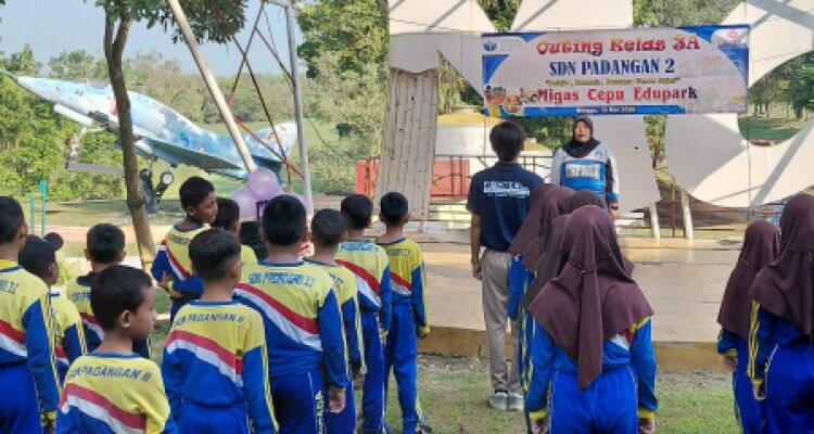 Kelas 3A SDN Padangan 2 Gelar Outing Kelas bersama Fighter Team