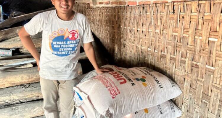 Ketersediaan Terjaga, Kebutuhan Pupuk Subsidi Petani Bojonegoro Terpenuhi