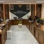 Rapat Bersama Komisi C, BPR Bojonegoro Tegaskan Konser Ungu Catat Laba Rp19 Juta
