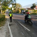 Sebuah Truk Tabrak Sepeda Motor di Baureno Bojonegoro
