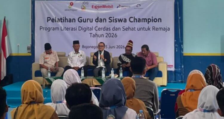 EMCL dan PDPM Bojonegoro Bekali Guru dan Siswa Menjadi Pionir Literasi Digital