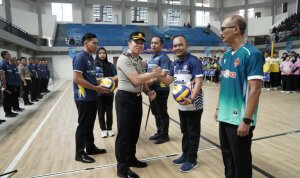 WA_20260609_144261 Kapolres Bojonegoro Berikan Bola Voli kepada 29 PBV Peserta Bhayangkara Cup 2026