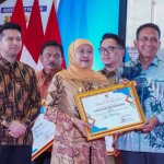 Bupati Setyo Wahono Terima Penghargaan Gubernur Jatim Atas Dukungan APBD Tertinggi Program RTLH