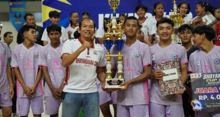 PBV Boma Sapu Bersih Gelar Juara Putra dan Putri
