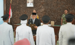 IMG_2174 Bupati Setyo Wahono Lantik Lima Kepala Desa PAW