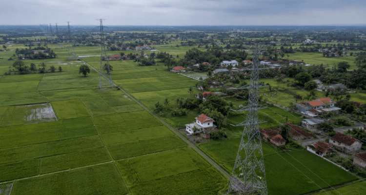 Saluran Udara Tegangan Menengah (SUTM)