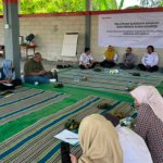 Warga Bojonegoro Belajar Budidaya Magot dan Olah Kompos di TPS 3R Srawung