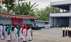 Para santri PP MBS Al Amin Bojonegoro Gelar Upacara Peringatan HUT RI Ke 81