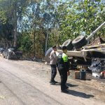 Truk Molen Terbalik di Kedewan, Sopir Tewas Terjepit Kabin