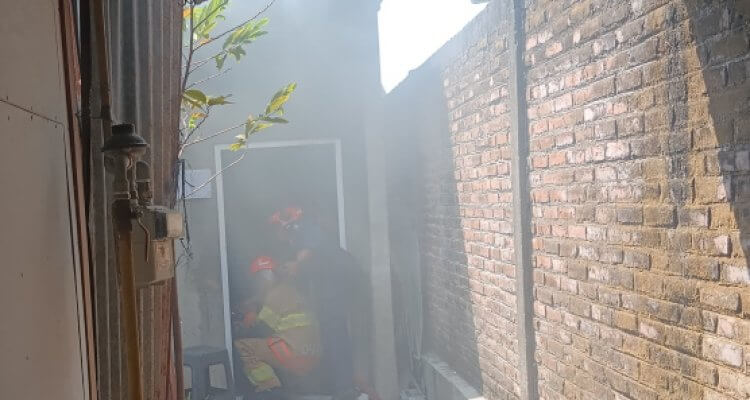 Kebocoran Selang Regulator LPG Picu Kebakaran Rumah di Mojokampung Bojonegoro