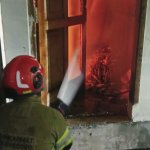 Korsleting Listrik Diduga Jadi Penyebab Kebakaran Ruko Rocket Chicken di Baureno