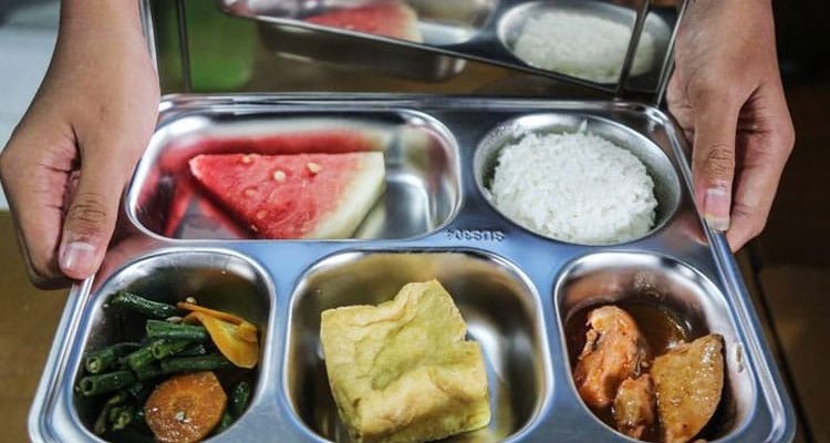 04df3e76-5358-4b61-82ea-ec12f9a2fb31 Ilustrasi menu mbg